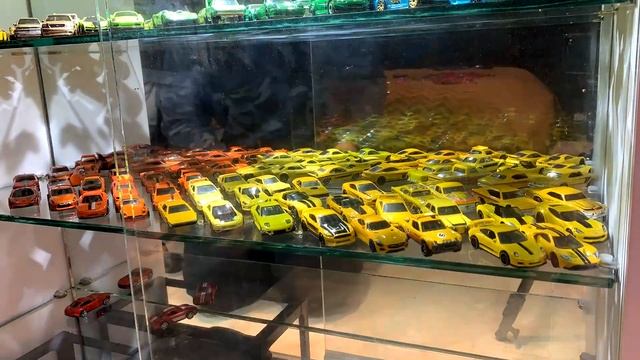 Color Coordinating my Hotwheels Collection // Timelapse смотреть онлайн