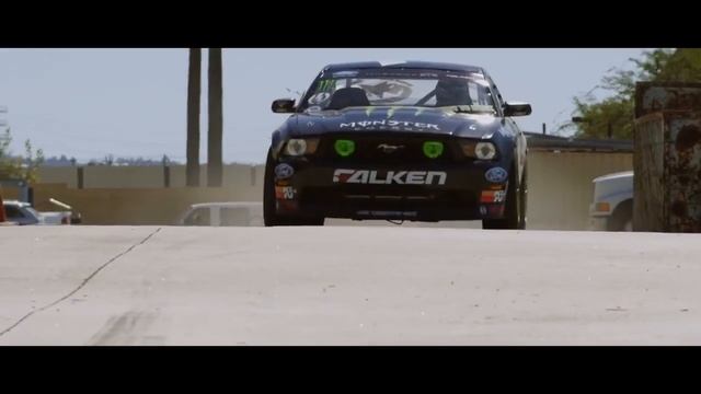 Mustang Burnout Chase of RC Drift Car смотреть онлайн