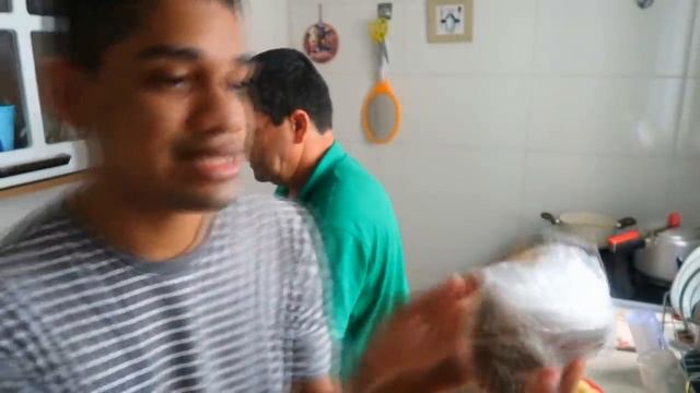 FIZ UM ALMOÇO DE DOMINGO COM O TIO смотреть онлайн