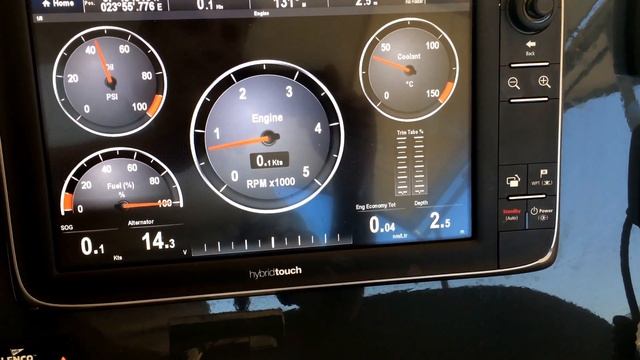 Raymarine e127 VesselView4 MerCruiser TDI-370 motor смотреть онлайн
