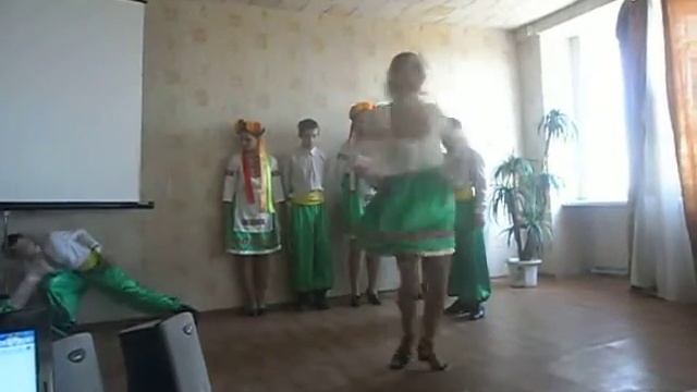 Танец на 8 марта смотреть онлайн