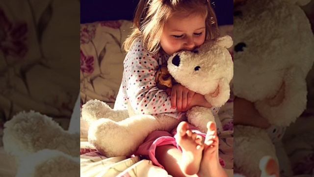 Игрушка
Стихи: Владимир Курочкин
Музыка, исп: Пётр Гладких смотреть онлайн