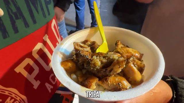 Comida CALLEJERA📍Quito Ecuador 🇪🇨 ESTÓMAGOS FUERTES. смотреть онлайн