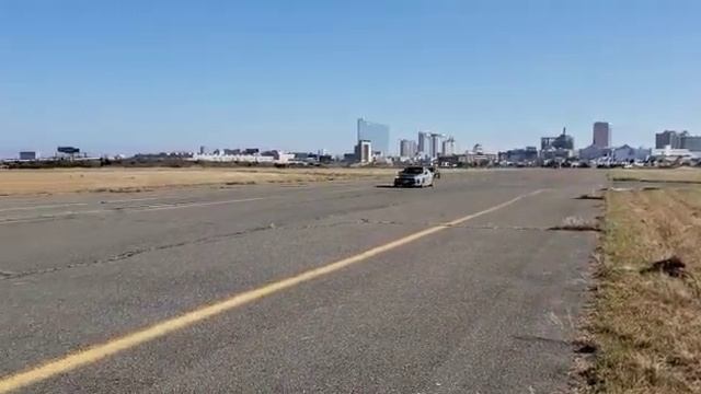 Kia Stinger vs Stingray Corvette quarter mile race смотреть онлайн