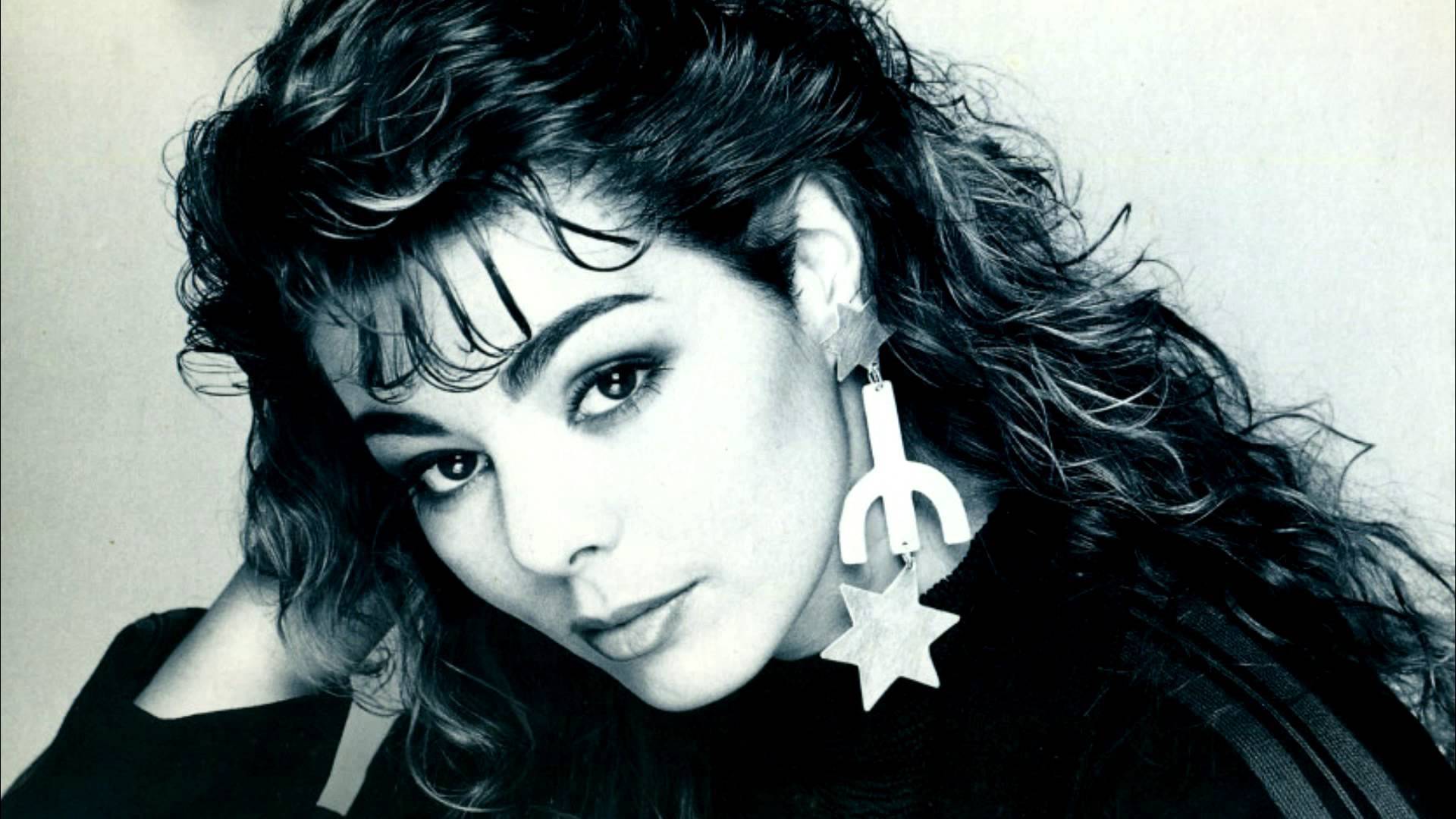 Sandra — Love Facts (AI Music)