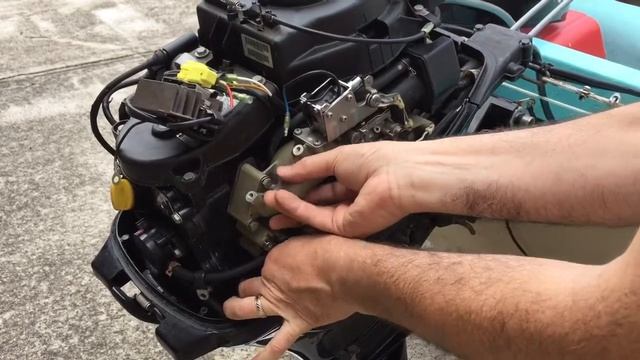 2009 Mercury 20 HP 4-stroke carburetor installation. смотреть онлайн