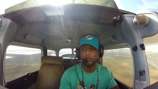 Cessna 172 Miami to Lantana (Flight Following) Class B, C, D, G communications смотреть онлайн