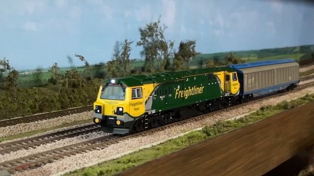 Class 70 with custom DCC sound - demonstration of dynamic braking fan sounds смотреть онлайн