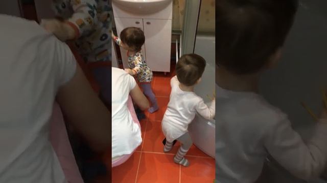 #баловники | Маленькие помощнички