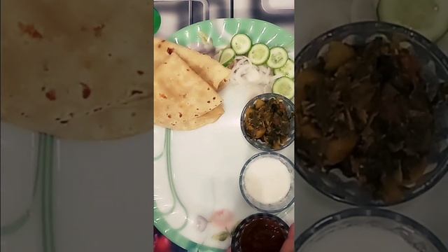 Thali#sabzi#raita#imili chatni#alo tikki#methy chawal#chapati#shorts смотреть онлайн