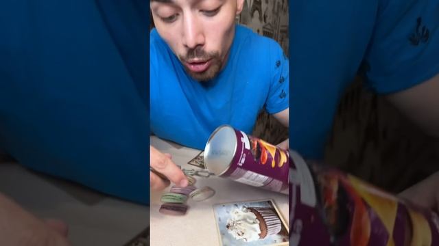 Ты найдешь это внутри чипсов Pringles смотреть онлайн