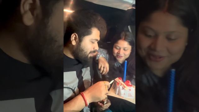 2 Month of Wedding #anniversarycake #couplevlog #cakelover #car #celebrations #newcouplelovestory смотреть онлайн