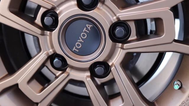 2020 Toyota Land Cruiser смотреть онлайн
