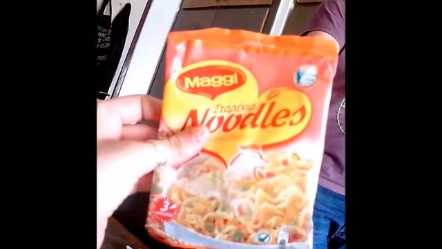 Maggi Nudle смотреть онлайн