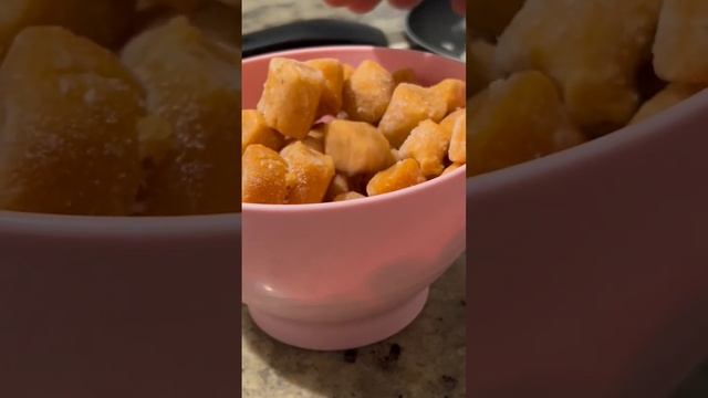 Nhoque de Tomate ao Molho de Queijo Parmesão смотреть онлайн