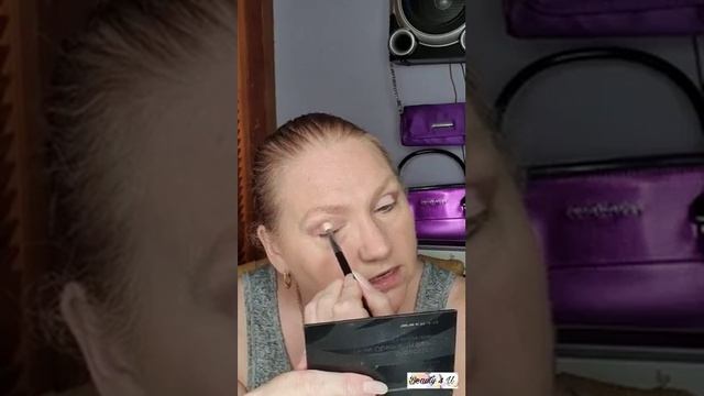 Flawless look using Bb complexion enhancer.... смотреть онлайн
