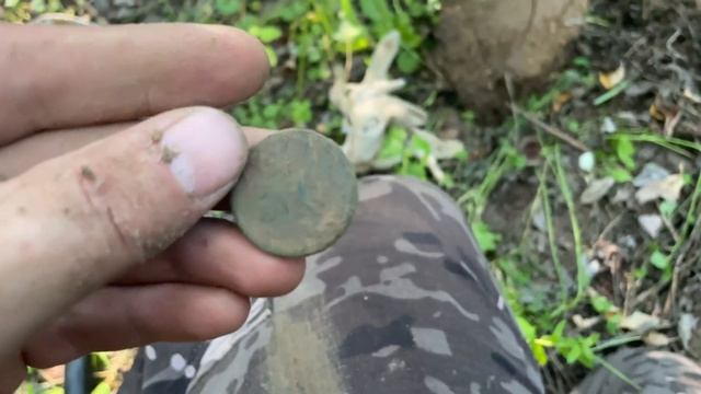 Серебряный крест и много монет! смотреть онлайн