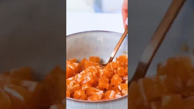 Vegan Salmon Tartare (tastes like the real thing!) #shorts смотреть онлайн
