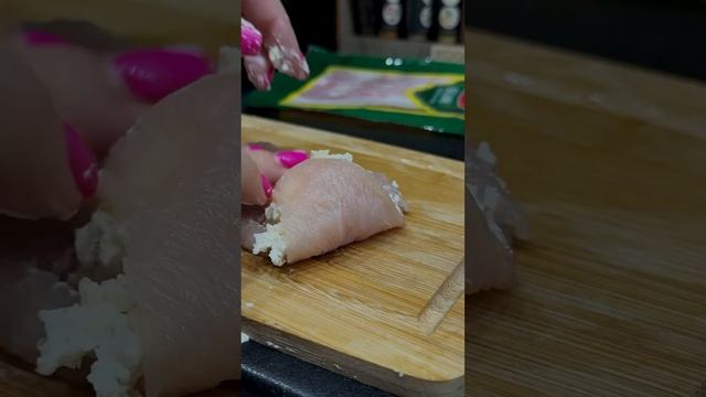 Куриные рулетики с беконом🥓 смотреть онлайн
