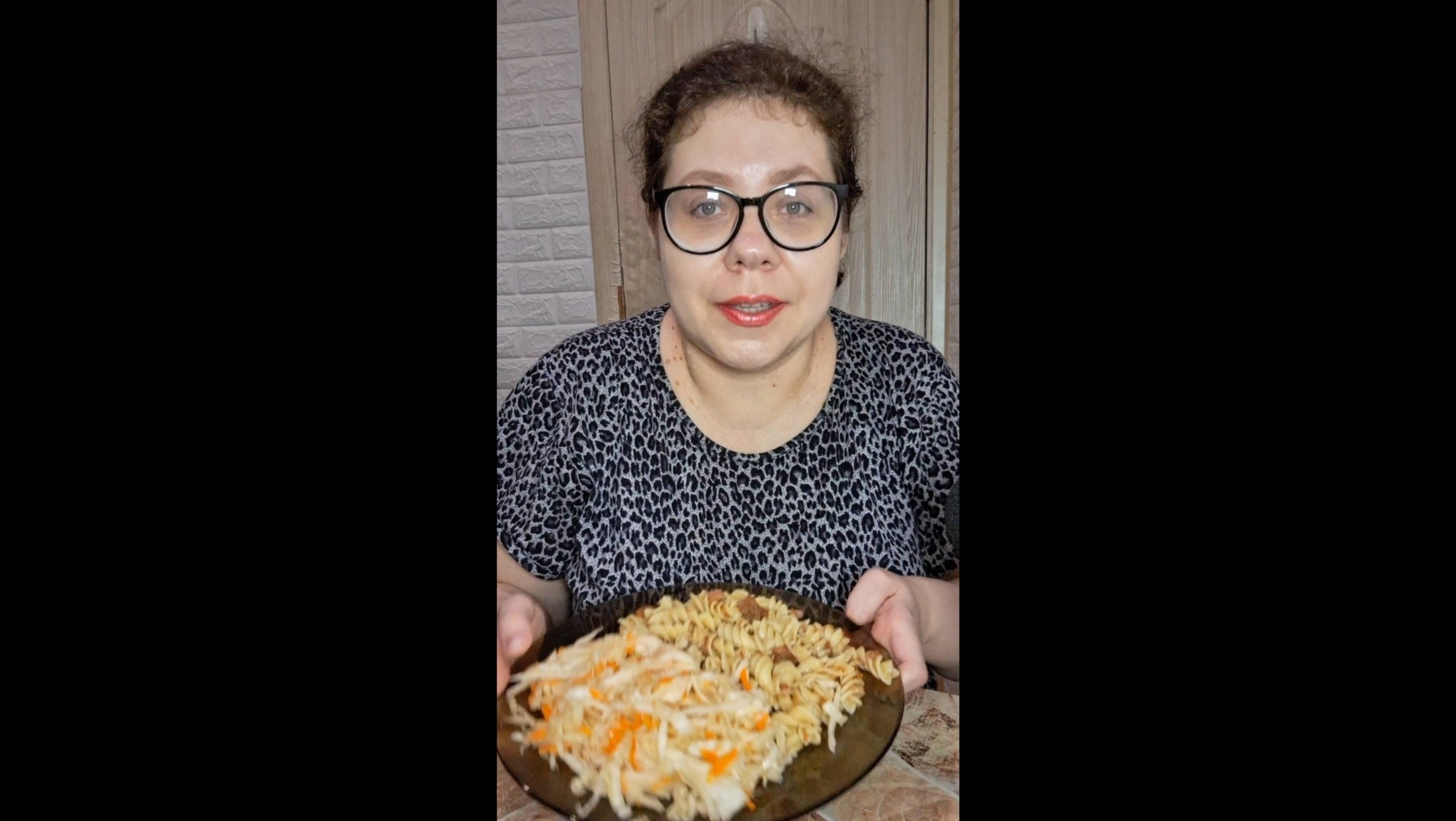 Про антинаучные теории(о плоской земле, уринотерапия,антипрививиочники)Мукбанг макарошки с тушенкой смотреть онлайн