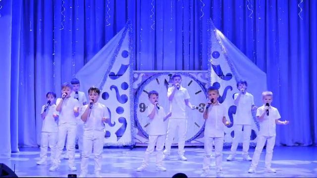 8 Новые голоса В ночь на Рождество смотреть онлайн