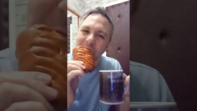 ASMR. КУШАЮ БУЛОЧКУ С МАЛИНОВОЙ НАЧИНКОЙ И ПЬЮ ЧАЙ смотреть онлайн