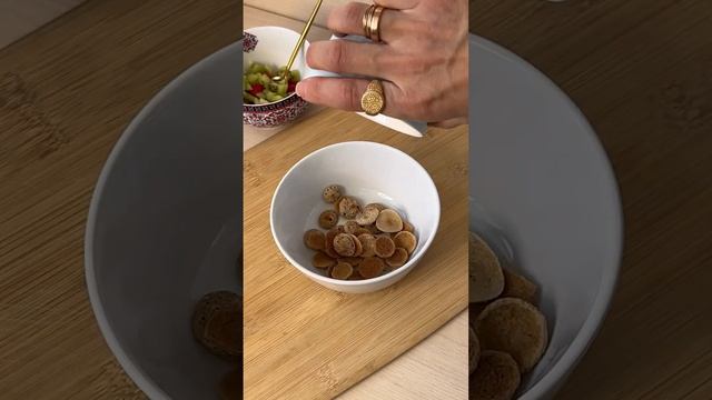 Это идеальное сочетание заменит хлопья и мюсли!😋 #рецепты #вкусно #оладьи #зож #еда #здоровье смотреть онлайн