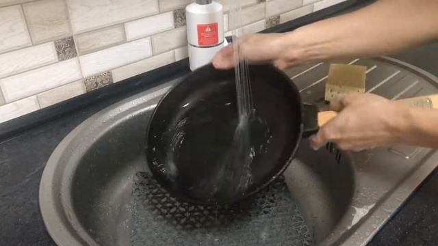 Як очистити чавунний посуд від іржі? ІНСТУКЦІЯ смотреть онлайн