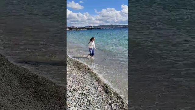 Happy 🌞 смотреть онлайн