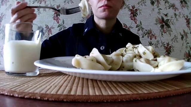 МУКБАНГ ПЕЛЬМЕНИ MUKBANG MEAT DUMPLINGS