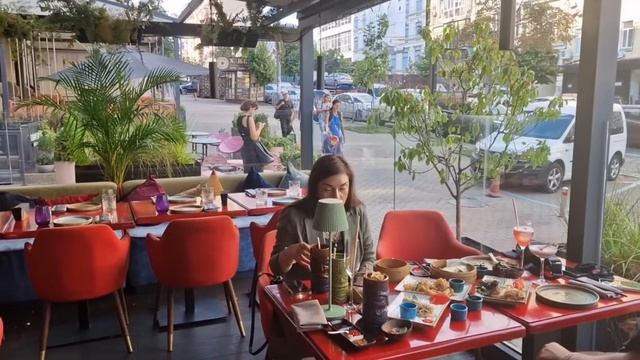 ресторан Эктора "NAM" прогулка по Киеву смотреть онлайн