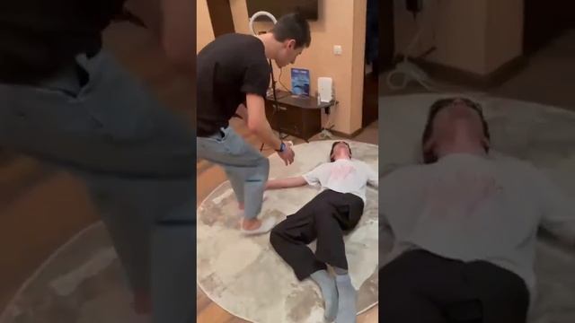 Подписывайся и готовься к порции безумия, которая взорвет твой день! 🚀 смотреть онлайн