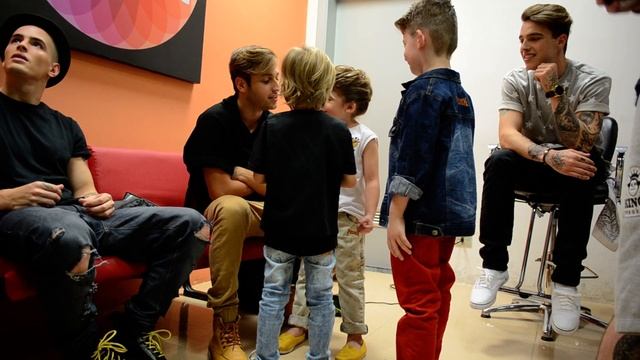 Banda Fly e Mini Fly - bastidores do programa Raul Gil 17/10/2015 смотреть онлайн