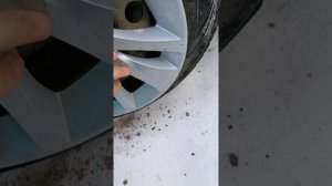 Крепление стандартных колпаков на Лада Гранта.mp4