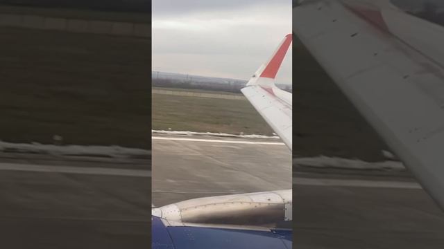 Aeroflot is taking off from Mineralnye Vody #aeroflot #aviation #takeoff смотреть онлайн