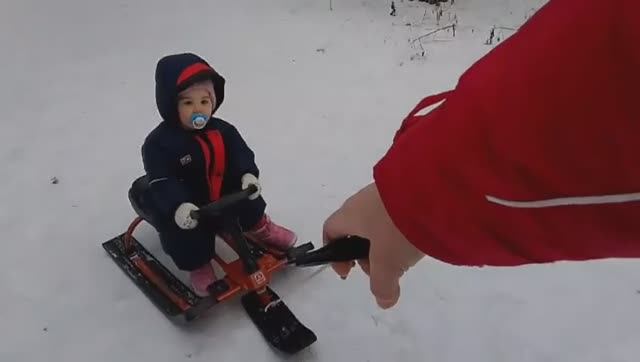 Первый раз на снегокате - Измайловский Парк смотреть онлайн