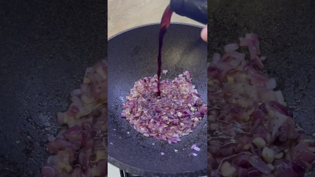 Мидии в сливочно-чесночном соусе #быстрыерецепты #мидии #морепродукты смотреть онлайн