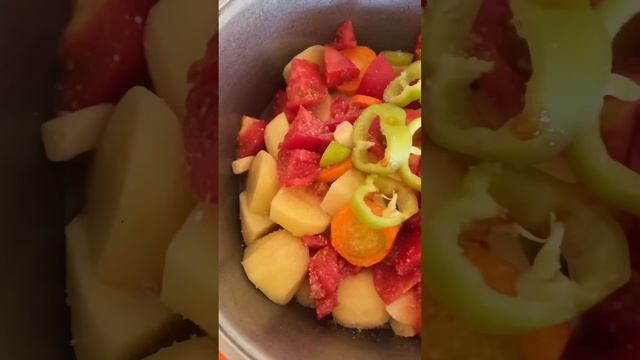 Сірне или же дамляма?! #готовимдома #ужинвказане #shortsyoutube #shortsfeed #shortsvideo #short смотреть онлайн