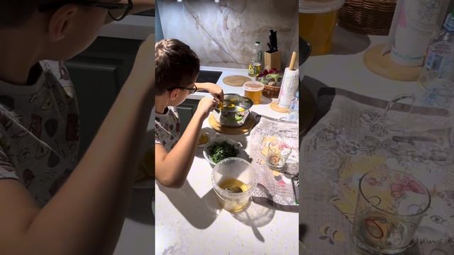 Тархун, любимый напиток нашего детства. смотреть онлайн