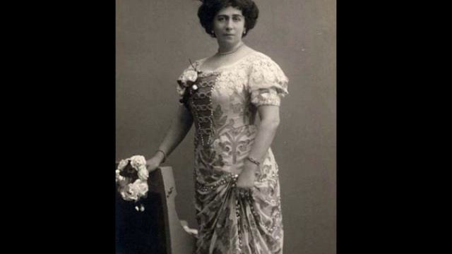 Антонина Нежданова. Гвоздички/Antonina Nezhdanova.Valverde