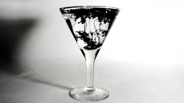 бокал slow motion