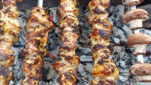 Шашлыки (Майские праздники) смотреть онлайн