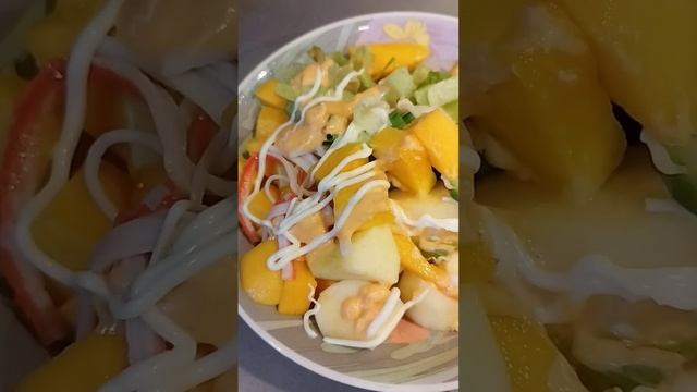 My Salad #yummy #mango #cucumber #apple #lettuce #crabmeat #healthy #food смотреть онлайн