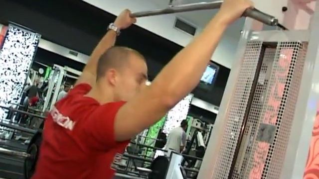Vežbe Za Razvoj Leđnih Mišića I Bicepsa By Marko Marković . Sportski Preparat GLUTAMIN.
