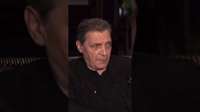 Меня формировали, меня воспитывали потрясающие люди, такие как Ламетри и Гольбах. смотреть онлайн