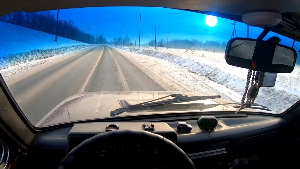 Пока кто-то греет машину, я уже раздеваюсь) Жду Ниву на шеснаре! смотреть онлайн