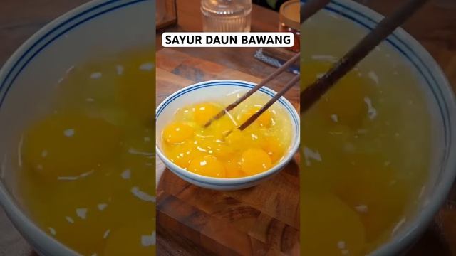 TERNYATA DAUN BAWANG GAK CUMA BAHAN TAMBAHAN 🤭 #resepsimple #duniamasak #food #trending #cooking смотреть онлайн