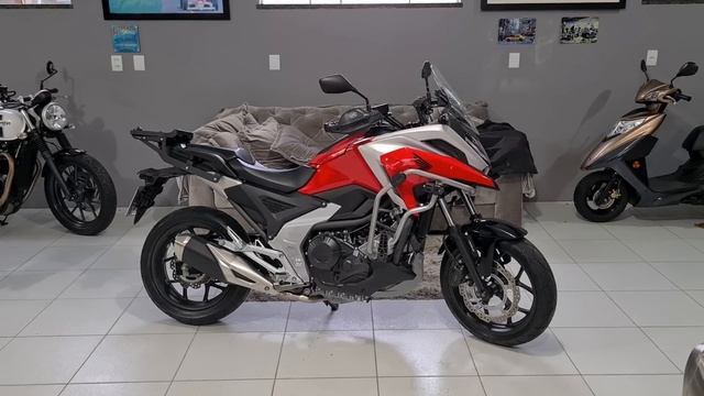 HONDA NC750X: 5 COISAS QUE GOSTEI NA MOTO *MELHOR QUE VERSYS 650?* смотреть онлайн