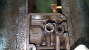 Нет холостых оборотов. Сложная чистка карбюратора