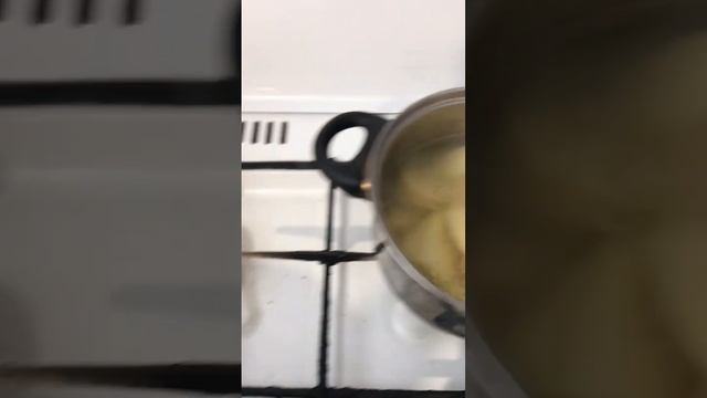 Суп с рыбной консервой иваси #shortsvideo #shortsvideoеда #еда смотреть онлайн